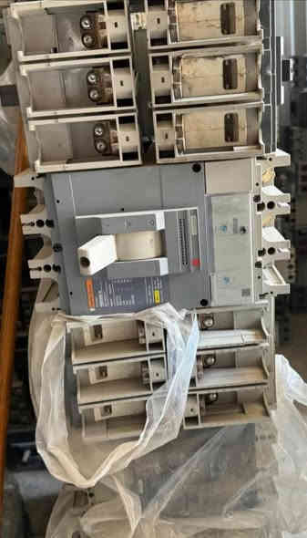 قاطع MG شنايدر فرنسي أصلي 

      👈٤٠٠ أمبير ١١٠  ألف 👉

      👈٦٣٠ أمبير ١٢٥ ألف 👉

توجد خدمه توصيل لكافه ألمحافظات 

👉***********👈
