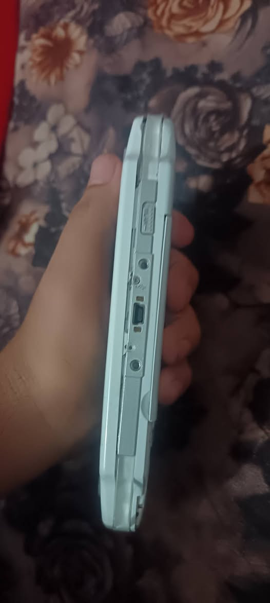 السلام عليكم جهاز psp 2001
الجهاز شغال والارزاز الاتجاهات شغاله بيه فقط الشريط مال الدكم جوه عاطل بيه شورت يطفه الجهاز بسببه جان وشلته ورجع طبيعي يشتغل يعني يفيد اهل التفصيح الجهاز ابيعه بسعر شاشه 25 مع التوصيل قفل والبيع فحم فقط الجهاز بدون ملحقات اقره منشور وشوف الصور يله تجي خاص بعد روحي


**إذا كنت صاحب هذا الإعلان وتريد حذفه لأي سبب، رجاءا أرسل رسالة إلى الدعم الفني**