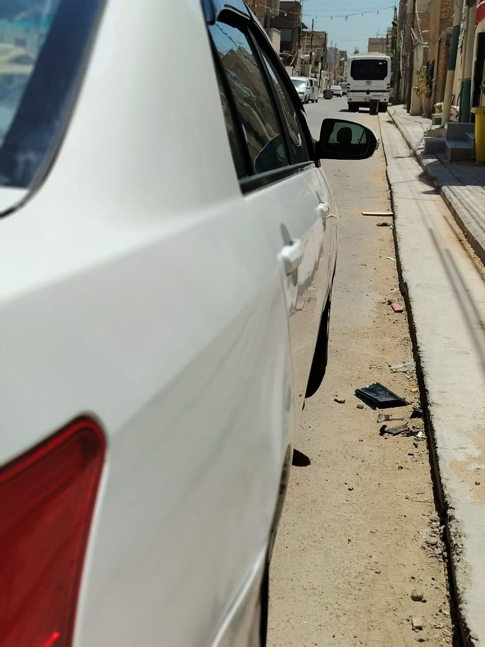السلام عليكم
سياره Byd للبيع موديل 2014 فول مواصفات فتحه، بصمه، تشغيل عن بعد، رقم اربيل جاهزه من كلشي بيها صبغ بنيد وجاملغ جهة السايق الي صاير بيها الحادث ونص من باب السايق سنويه لحد 2029 السياره احلى من الصور بهواي السعر 40 وبيه مجال قليل للاستفسار الاتصال على الرقم ***********
