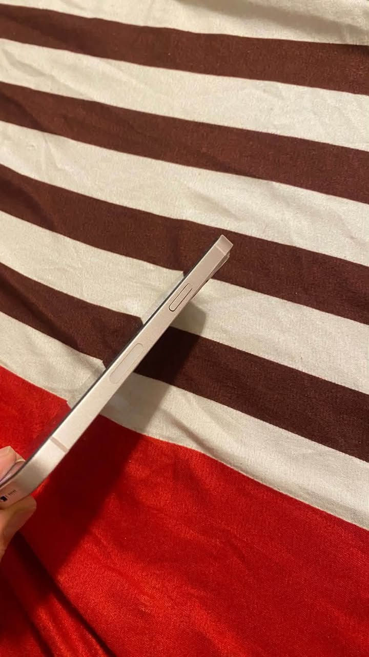 ايفون 13 عادي نظيف ما مفتوح بلادي مداخل تصليح ابد بي فطر بالظهر ابد ما مأثر ونقطتين بشاشه كلش صغار ممأثرات عليه سعره 250 وبي مجال بسيط لشراي التواصل واتساب ***********
