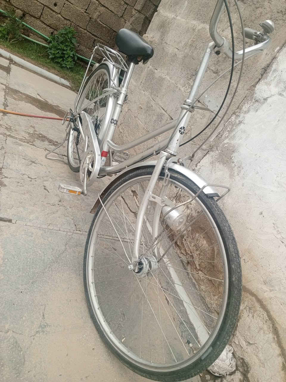 سلام عليكم... باسكل للبيع نضيف جدا باسكل جديد حجم 26.. كير6نمر... للستفسار مراسلة الصفحة او مراسلة هذا الرقم *********** يتوفر واتساب
