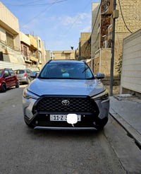 للبيع كورولا كروس موديل ٢٣فول مواصفات امريكي فئة XLE بريميوم رقم بغداد...