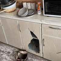 كاونتر • بابين مكسوره • للبيع