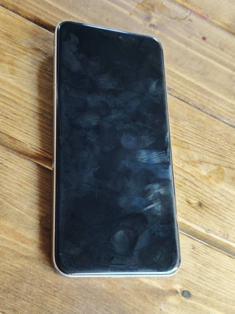 honor magic 7 pro
تەنها پشتی شکاوە 
باقی زەمان 
نرخ تەنها ٥ گەلا
کارتۆنی لەگەلە 
شەحنی ٦٦ واتی لەگەلە 
٥١٢ ڕام ١٢
دوو سیم
snapdragon 8 elite 
camera 100x zoom
pubg 120fps
زەمانی دارو درەخت 
ناونیشان هەولێر 
گەیاندن هەیە 
*********** أربيل, العراق

