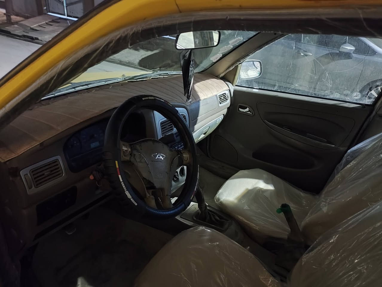 سلام عليكم
شيري كوين موديل 2011
رقم نينوى صدامي شرط التحويل 
عليه هيئة وغرامات عل مشتري 
كابون ورقي بس واكف 
السعر 16 ورقه قفل 
مكاني موصل حي صدام 
***********
***********
