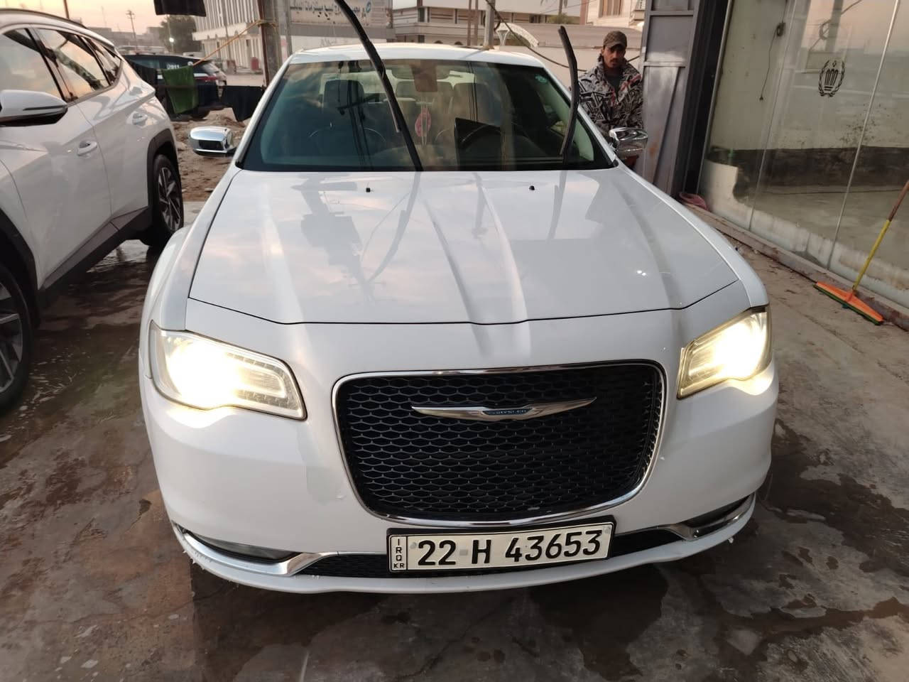 اوباما موديل 2017فئة C كلين تايتل السيارة 

 كفالة عامة حتى الدعاميات  وما متصرف عليها دينار 
جديده بمعنى الكلامه وبلعافيه ع ياخذها 

المواصفات ….
بانوراما
تشغيل عن بعد
كشنات امامية تدفئة وتبريد
كشنات خلفية تدفئة
تحكمات ستيرن
مرايا جانبية هيتر
مرايا قلاب
تبريد قطعتين
كشنات خزن ميموري 
ستيرن كهرباء
تخم تاير جديد 
ويل كب مكسيكي اصلي 
وباقي مواصفات فئة C المعروفة
رقم اربيل بسمي 
مكان السيارة الديوانيه 
مامتواجد عالفيس 

رقم صاحب السياره 
***********
