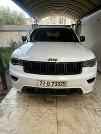 من رخصة الادمن  سيارة جيب الفئة ثمانينية فول مواصفات وكالة خليجي مكفول...