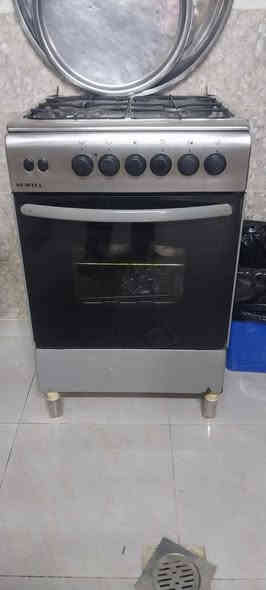 طباخ ٤ عيون وفرن مابي عيب سعر ٧٠ الف مكاني دوميز ***********
