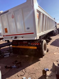 عربانة ما كنيسان البيع كاملة صبغ واقيات كهربائيات كلة اصلي كماليات كله...