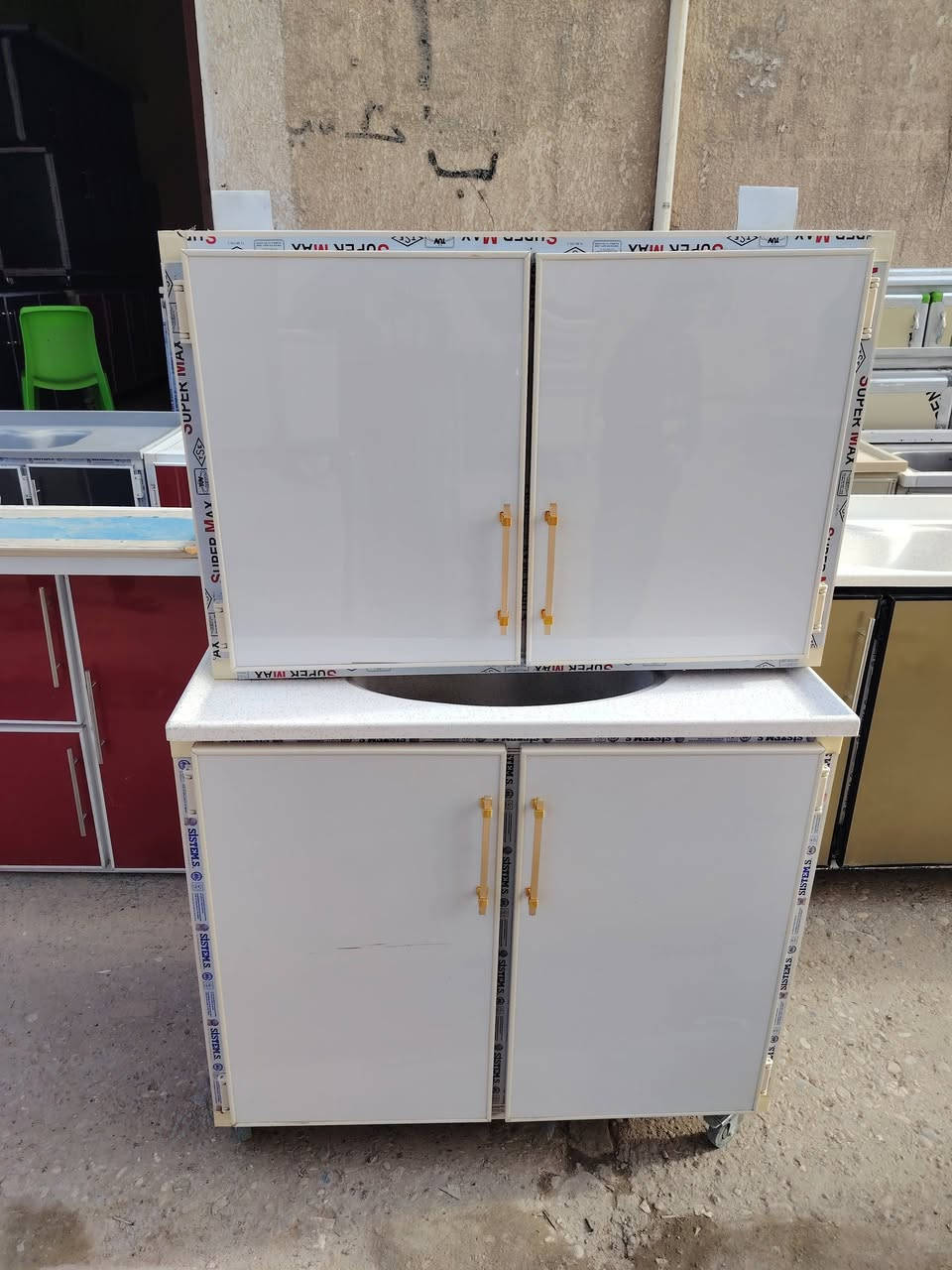 كاونترات جديد غير مستخدم تسكام البيع المكان عل شط يم فرع السيد غازي أو منطقة الكربلا ئي يم المسبح عفك الاستفسار اوتتصل *********** اوحتى العنده مراوس أو بيع چنه حاضرين
