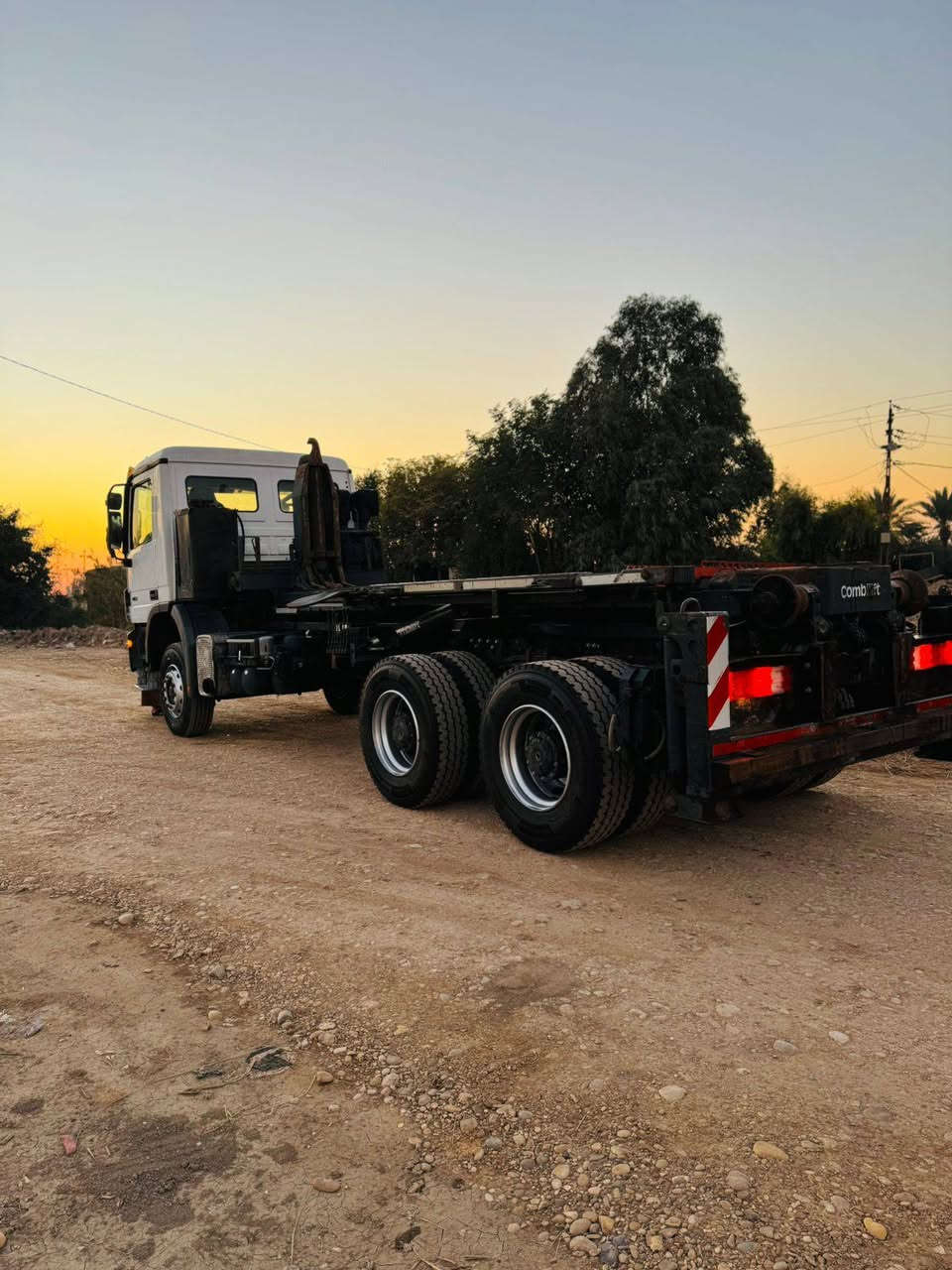 اكتروز للبيع اصل 2008معلايه 2018 مسجله قلاب تخم تاير مكاني لصويره{{***********{{*********** رقم بصره تحويل
