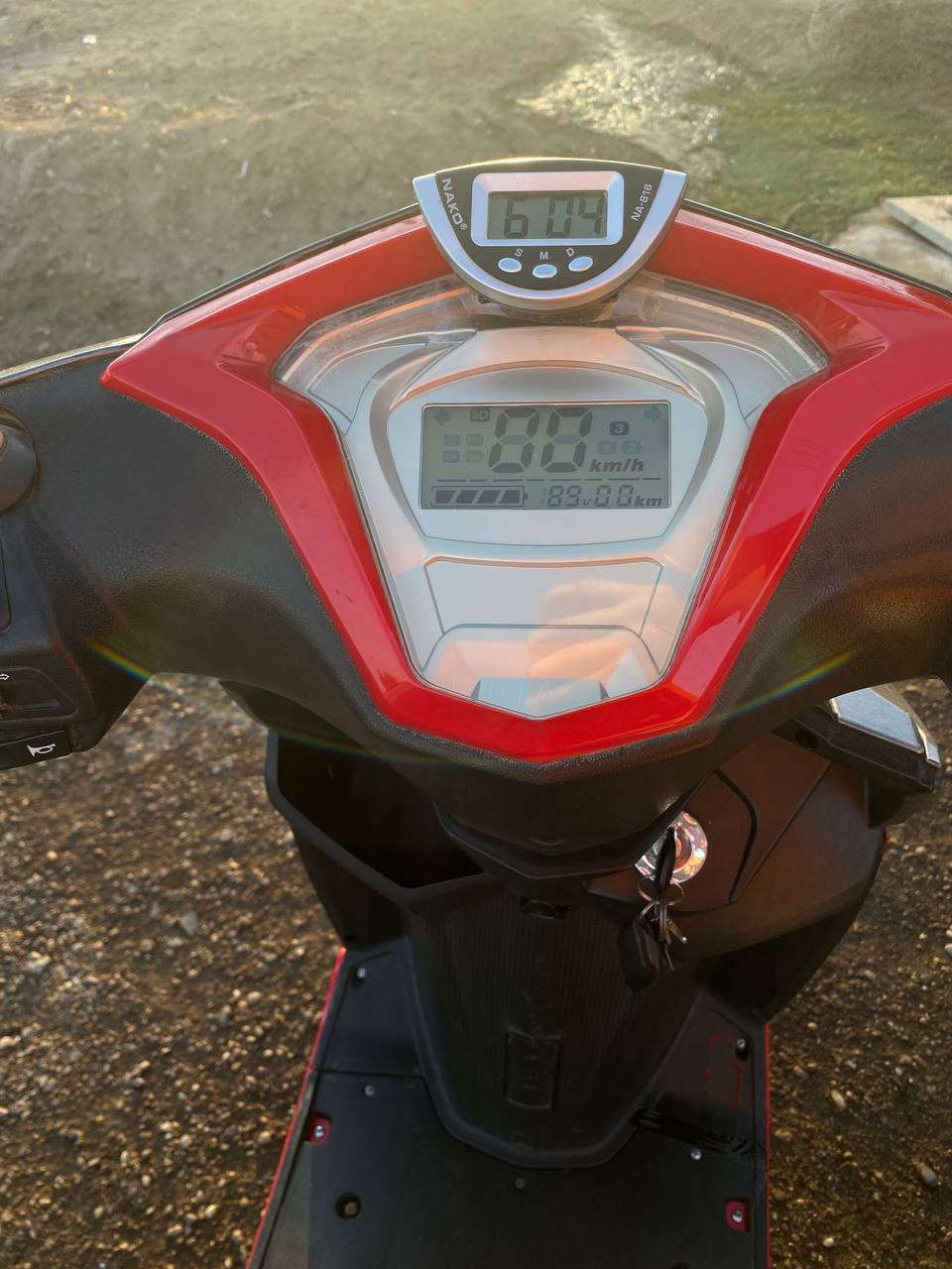 السلام عليكم دراجه سكنس كهربائية للبيع موديل24 دراجه نضيفه جدا زوج تايرات جديد 7بطاريات تمشيك 50كيلو سرعه 70بطاريات صار سنه من شادهن وخير من الله دراجه كل حلوه مكاني بابل سعر550رقمي***********
