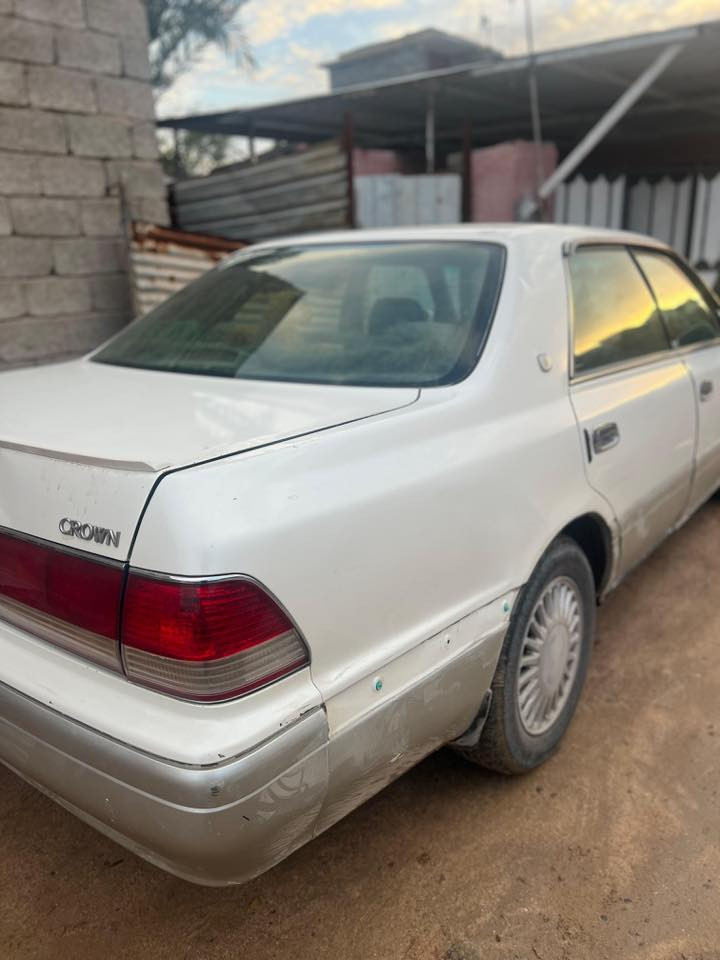 حداده 100٪؜  راس الثور
وصدرها 100% 
مكينة ناعمه 100%VVT 
وكير 100% 
تبريد خير من الله
بيها صبغ بلقماره 3 اصابع اثر خسفه وبيها خياسات بلبيبان قليله ورصعه بلصندوق فقط مكفوله من الضربه القويه والصبغ  والكص المكان البصره قضاء الصادق 
السعر 85 وبيها مجال قليل حك الجيه 
***********
سياره كير ومكينه وغرفه خير من الله لا تكسر بلسعر والشراي يتصل
