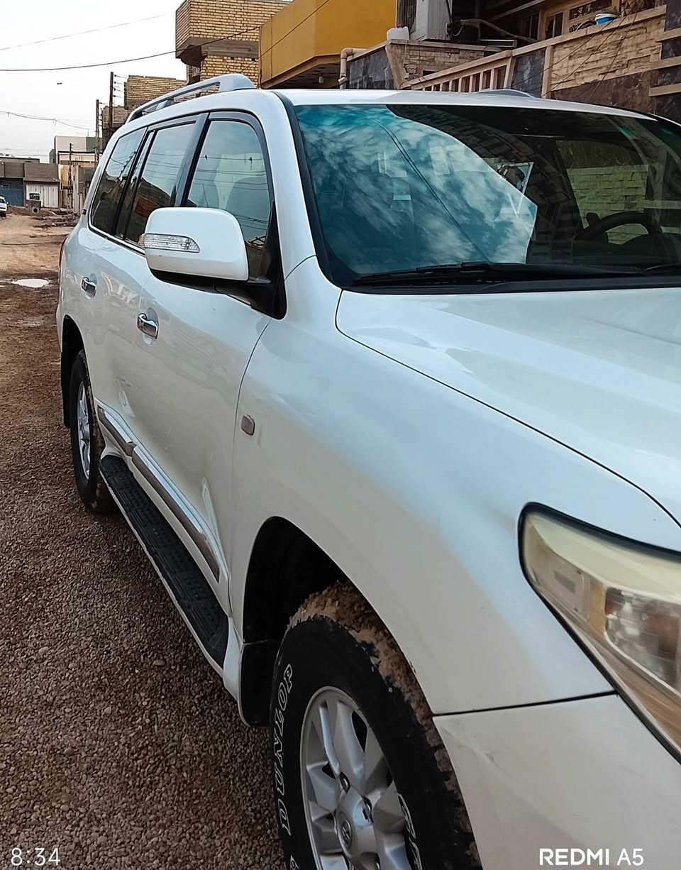 السلام عليكم
لاندكروزر ستينيه اصل 2011 رقم بغداد  تحويل ثاني يوم تخم تاير اصلي سياره جديده كلش  بالمنشور المكان بغداد 
سياره مكفوله 
للاستفسار ***********
