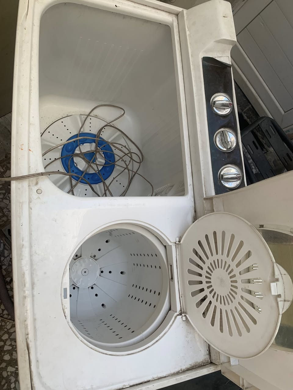 السلام عليكم غساله 12 كيلو تغسل بطاطين وكلشي وجديده بس لان محد مستخدمهة متروكه السعر 150 وبيهة مجال


**إذا كنت صاحب هذا الإعلان وتريد حذفه لأي سبب، رجاءا أرسل رسالة إلى الدعم الفني**