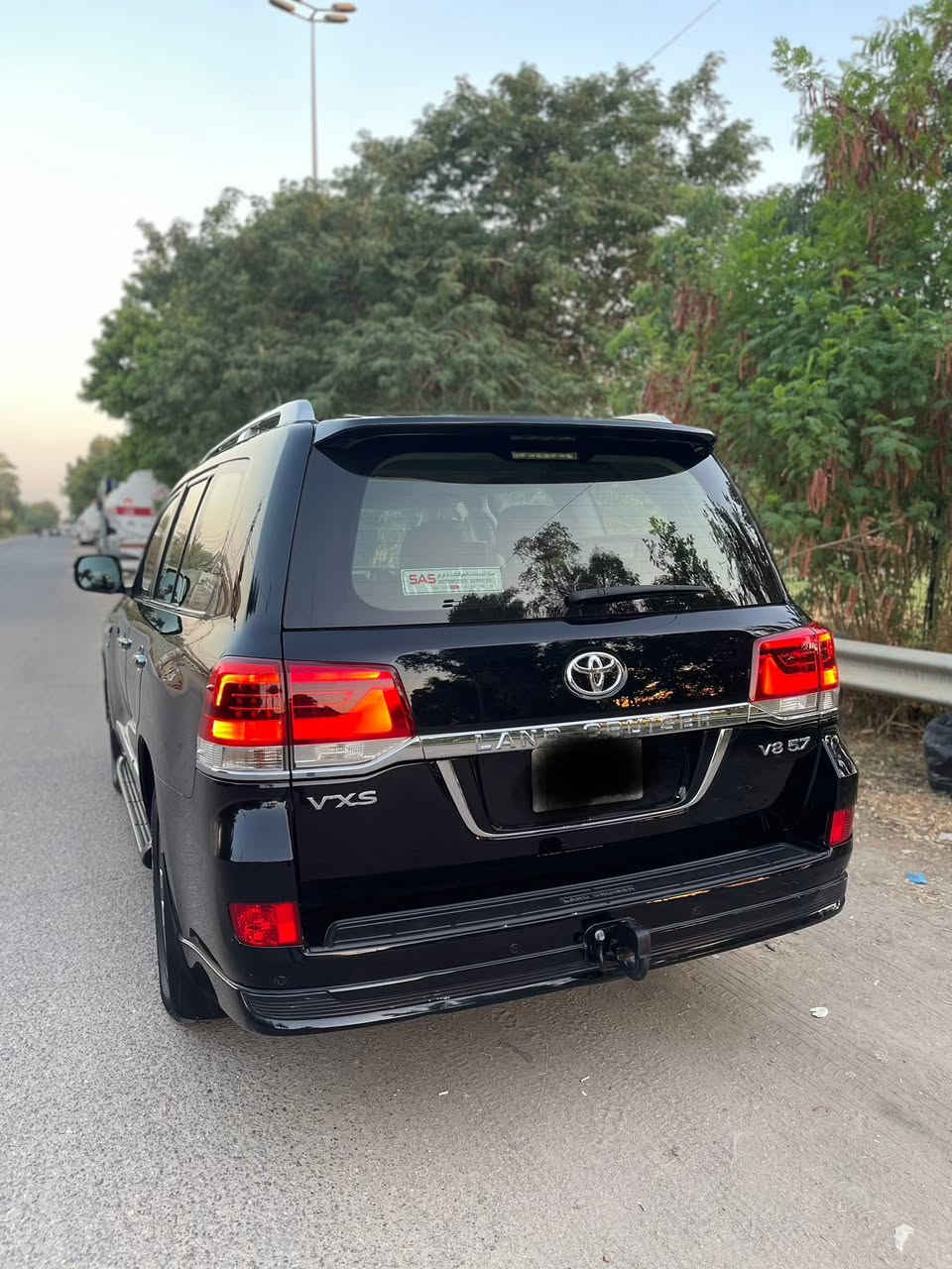 سلام عليكم
لاندكروز    VXS.                2021

فول اعلى مواصفات رقم بغداد باسمي 

محرك  ٥٧٠٠  جكات  رادار  امامي وجانبي 

كامرات ٥ محيطيه ٣٦٠ درجة

٣ شاشات كشنات جلد قرميدي 

كراسي كهرباء تدفئة تبريد خزن ميموري

صندوك كهرباء وبعد بيها مواصفات 

سياره مكفوله من صبغ وتبديل 

 بيها بارد فقط بالهلال جاملغ خلفي  

للبيع او مراوس حسب قناعه

السعر.  64 الف 

***********
