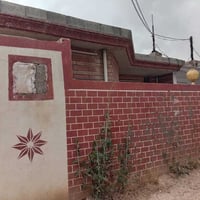 بيت في مستودع سند 25مقمدمين معامله طابو  في البلديه المساحه 130 يحتوي ...