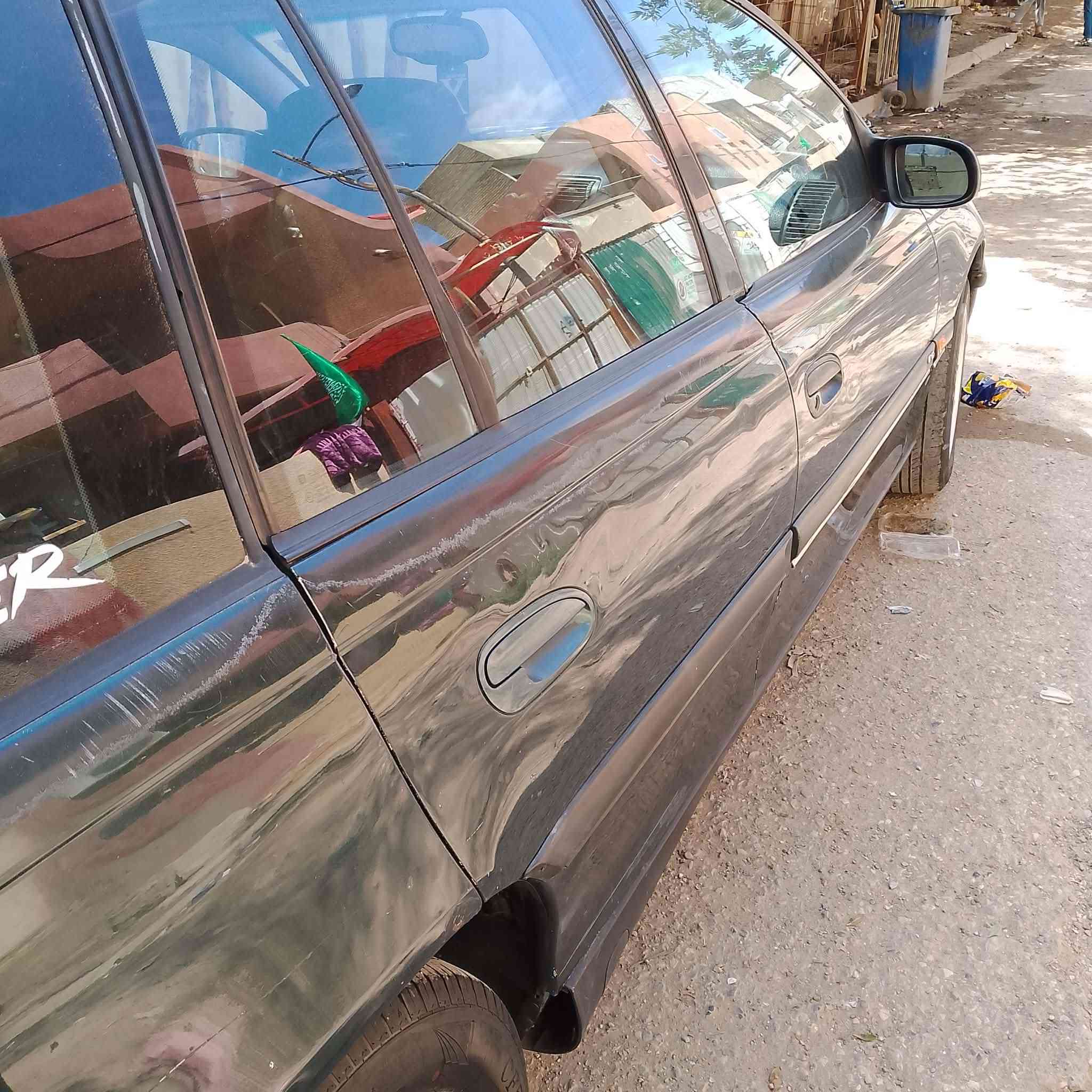 للبيع اوبل ستيشن موديل 96 رقم نجف جديد مشروع وطني سنويه جديده لحد2028مكينه. صدر .كله جديد بيها اثر جرد كلش بسيط تبريد شغال
للبيع عنوان بغداد مدينه الصدر 
تواصل اتصال فقط ***********
