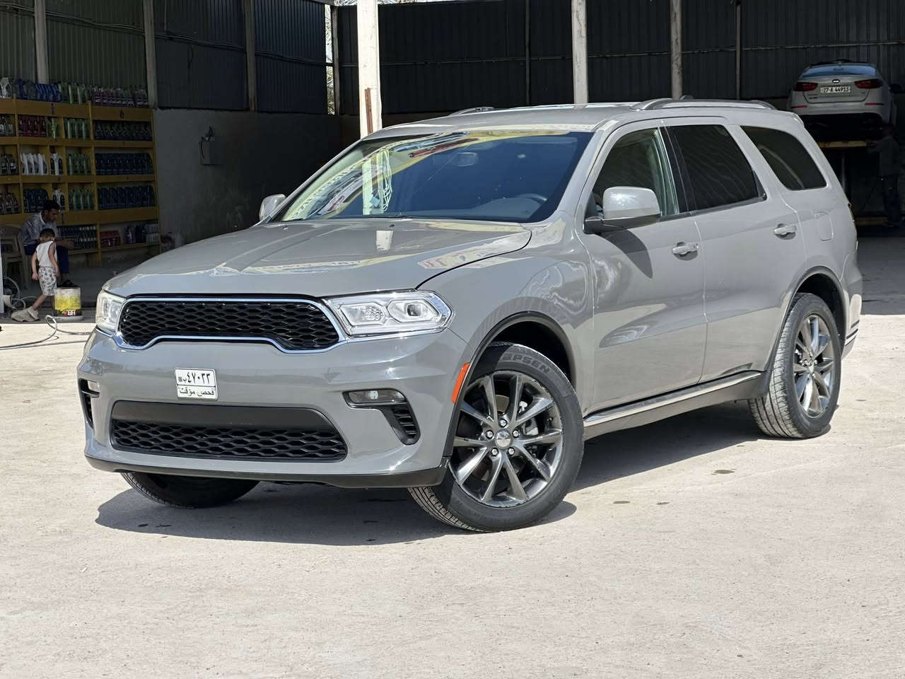 DODGE DORRANGO SXT 2022
للبيع دوج دورنكو sxt موديل 2022 حره بدون رقم حادث امريكا دعامية فقط وصار بيها حادث بالعراق جاملغ وبنيد 

تصليح وصبغ ولحيم بالبرانكيتات الاماميه وطعجات بالبطاين خلف التايرات من الجهتين وتبديل البنيد والبدنه الاماميه والجاملغ الامامي الايسر وتصليح وصبغ مقدمه الافخاذ ، خالية من العيب الشرعي

مواصفات السياره :

لون مميز اسمنتي
ويل حجم 20 اصلي
سستم سماعات الباين
شاشه كبيره كار بلي
حساس وكامره خلفي
توقف ذاتي
لايت لد مع زنون
دخول ذكي 

عداد المسافة : 35 الف ميل

صور تقرير الحادث مرفقة بالمنشور

الشاصي : 
1C4RDHAG7NC158900

السياره جاهزه من كلشي

السعر : خاص 

للاستفسار :
***********
