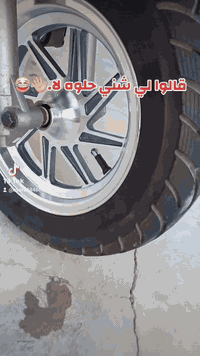 السلام عليكم دراجه مقفوله اي شيء شغال بها دراجه بس ما مفتوحه كفاله مكان البصره زبير هذا رقمي الواتساب راسلني وانا خادم الك سعر 750 وبيها مجال***********
