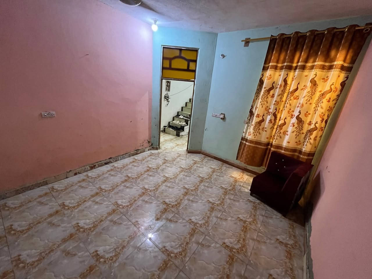 بيت مصفر للبيع 

التفاصيل:المساحة ١٢٠ متر مربع

يحتوي على: غرفة - هول وسط البيت مع درج داخلي - استقبال - مطبخ - حمام

السطح ايزوكام اصلي مع الضمان

البيت مشمول بقرار ٢٠ للقطع المصفرة

 السعر: ٨٠ مليون قفل

للاستفسار: [***********]
