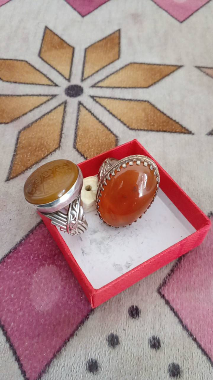 محابس ثنين جدأ راقيات واحد شرف الشمس والثاني يماني عقيق رايدهن ب ١٧٥ بيهن مجال بسيط


**إذا كنت صاحب هذا الإعلان وتريد حذفه لأي سبب، رجاءا أرسل رسالة إلى الدعم الفني**