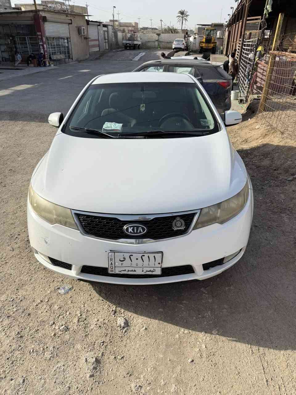 السلام عليكم سيراتو موديل 2012 خليجي مكفوله كفاله عامه ضربه و صبغ و تبديل كفاله عامه رقم بصره انطيك سنويه ورقام جدد بسمي مواصفات محرك وكير٦نمر تمام تبريد ثلج تخم تاير حداده نص عمر شاشه كامره حساس تحكم ستيرن شفتات يدات نيكل اشاره بل مرايه السياره جديده وفحصه موجود السعر 97 وبيه مجال العنوان البصره شط العرب ***********
