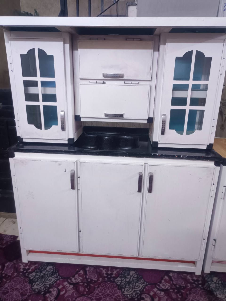 كاونتر تفصال ٤قطع المنيوم بدون ضرر
الكاونتر ٣امتار والسنك متر و٣٠
مكاني بغداد منطقه الرشاد 
***********
