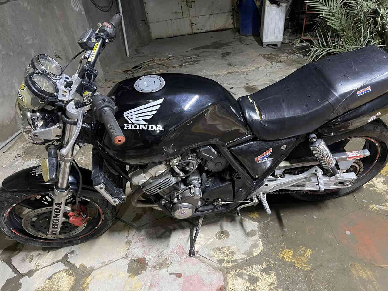 سيبي فور مكينه ٤٠٠مكينه رصاصي جيل اول مكفول كفاله عامه اوراق كامله دراجه كلش نضيفه شلعه معدل بطناش تايرات جديده شالنصه رياضي نكره سلف ترايك للبصره مكاني كربلا السكان الشراي يتصل السعر ١٦٠٠..اتصل ***********
