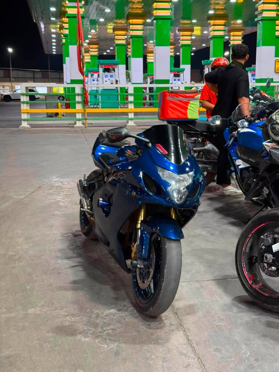 جكسر 2006 مرقمة وكاملة تحويل ثاني يوم محرك 600 شلعة وصوت يشكن الكاع مكفولة كير ومحرك وشاصي سعرها مناسب جداً جداً جداً سبب البيع صار عندي ضرف ومحتاج فلوس
للتواصل : *********** وبي واتساب هم
