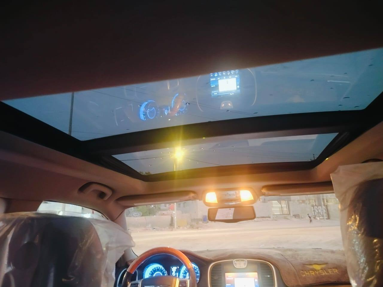 السلام عليكم ورحمة الله وبركاته 
اوباما 2014 ادوات ادوات ادوات بيها كصه فول مواصفات فول 1/1 كلاص حار بارد بانوراما خزن ستيرن كهربائي كير طياره شاشة كبيره مكينه جديده شرط الفحص تبريد ثلج حداديه جيده بيها أرقام شماليه وسنويه مطابقه للشاصي السعر 66 ورقه وبيها مجال
رقم التلفون *********** مكان بصره
