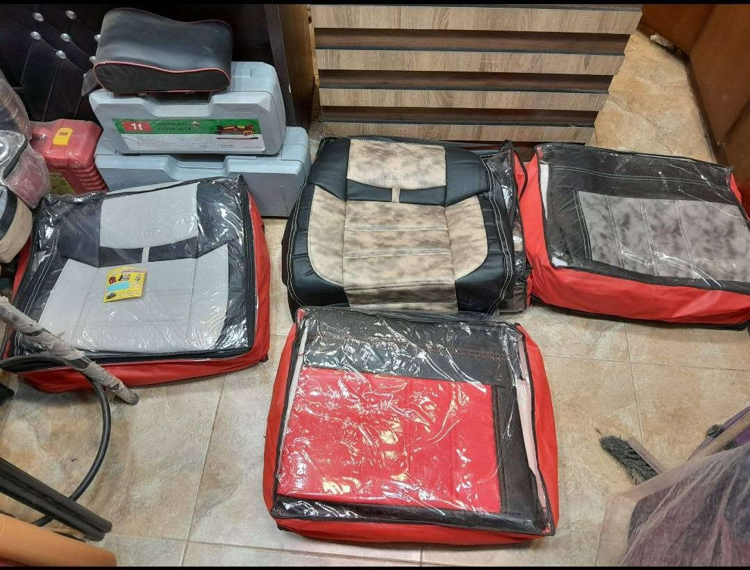 توكلنا علي الله 
* خايف علي فرش عربيتك وعايز تحافظ عليه لمده طويله يبقي المنتج ده ليك 
*حافظ علي فرش عربيتك الاصلي وضيف شياكه ليها وبدون الخروج من الضمان 🥰
***👈متاح فرش داخلي جلد مستورد . تقفيل مصري عالي الجوده 
*اشكال جديده من كفرات كراسي السياره  🥰  ألوان تحفه 🤗
الطقم مكون كرسيين امامي كاملين و قاعده للكنبه 👌
الطقم عباره عن :🤗
*غطاء للمقعد مصنوع من افضل  انواع الجلود اللمستورده عالي الجودة
*به طبقة مدمجة من الاسفنج عاليه المرونة 
*يساعد  ف الحفاظ علي جلد العربية الاساسي بحاله الفبريكه 
*يساعد علي تخفيف الضغط الفرش الأصلي 
*مقاوم للماء الجلد سهل التنظيف ومقاوم ايضا لتأكل مقاعد السياره 
*متعدد الالوان والاشكال حسب اختيارك
*واخيرا سهل التركيب  ومش غالي .. علي قد الإيد 
اختار الشكل اللي يعجبك وكلمنا علي رسايل الصفحه
أو 01093456258
صورنا علي الطبيعه


**إذا كنت صاحب هذا الإعلان وتريد حذفه لأي سبب، رجاءا أرسل رسالة إلى الدعم الفني**
