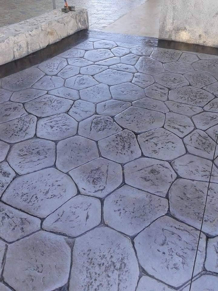 #ستامب_كونكريت نقوم بتنفيذ أعمال ستامب كونكريت المطبع بتصميمات رائعة! 

• المنازل 
• الفلل
• الحدائق
• المداخل

✅ يمكن تصميم نموذج مخصص مع تحديد الألوان!
✨ التنفيذ خلال المدة المتفق عليها مسبقاً ✨
✈️ اطلب الكاتالوغات عبر الواتساب!

سعر خاص للمجمعات والمهندسين والمقاولين. ما هو نوع التصميم الذي تريد؟ اتصل بنا! #الباطون_المطبع #ديكورات***********
