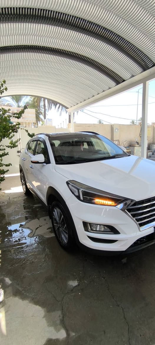 سلام عليكم 
سياره توكسان خليجي
ضمان شركة ( الكاصد )
موديل ٢٠٢٠
فوووول مواصفات ١/١ بنورما
 خمس عدسات 
⬅️ومعروفه الكاصد كلشي بلادي ماكو اي عمل بيه كلشي بيه بلادي ماشيه 83
السيارة ب اسمي
يعني من كلشي كاملة الياخذه مجرد تحويل 
السيارة مكفوله كفالة عامة 
السياره فول كوري اصلي 
مواصفاته /
بصمة تشغيل
بصمة ابواب
٣ انضمة قيادة
٢ كرسي كهرباء
أريل نفكيشن
شاشه أبل كار بلي البلادية مال كاصد
شاحن واير ليس
٢ لدات امامية 
محرك ٢٠٠٠ دوش
فول تحكم ستيرن
حاجب نهاري
كشافات زينون
حساس امامي
حساس خلفي
كاميرا خلفية دوارة
مري شفط ويا القفل
سايد بريك بلرجل 
نضام ترحيب
ويل ١٨
مخرج Aux
مخرج usb
لد امامي 
لد خلفي
مثبت سرعة
اشاير بلمري
يدات نيكل 
قطعتين تبريد 
 مكان السيارة قرب بوابة الراشدية / جديدة الشط 
السونار بالمنشور 
 سعر 215 ورقه وبيها مجال
للاستفسار ***********
