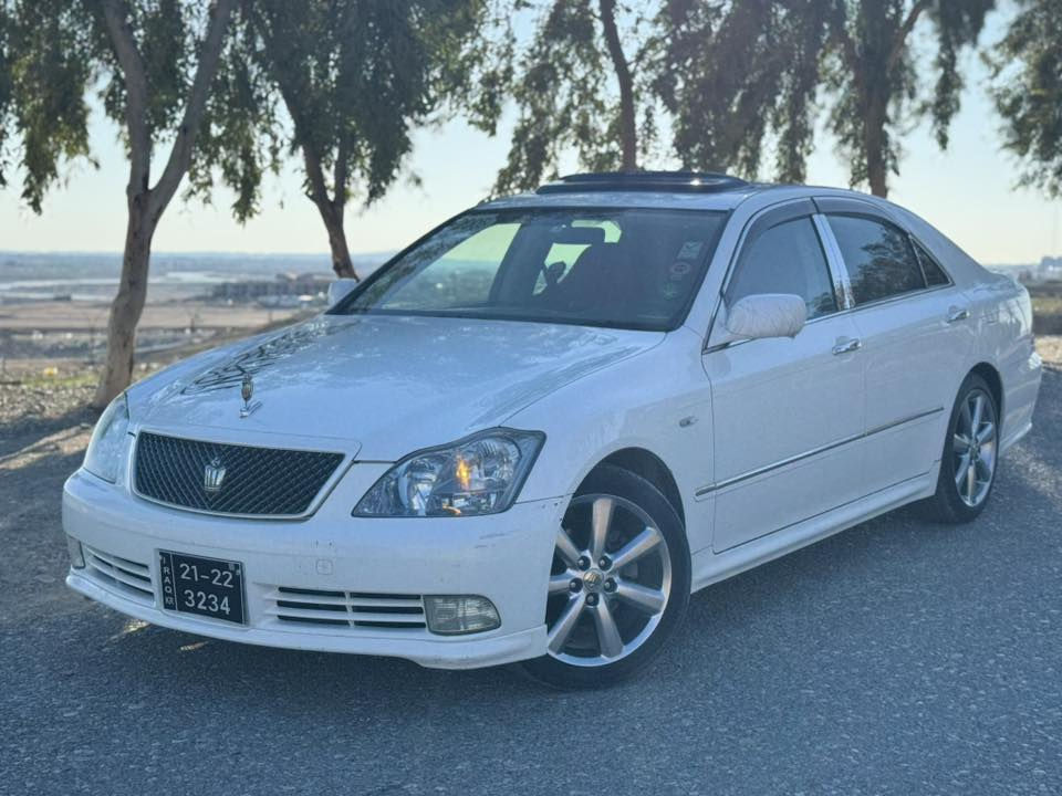 شاهینە مووس.
سپۆڕت
182  بێ دووکەڵ.
ناو کرێمی .
ساج سوور .
٣ دووگمە .
بەس شووێن مووسەکانی بۆیاخە  .
ویل دنگە  .
سووکان کارەبا .
کووشن کارەبا .
مەجمووعە سووکانی لێکزس .
تەقەو ڕەقەی نییە .
سەقفی زۆر جوانە .
سەیارەکە چاڵوو شووختی نییە .
ووردەی نییە .
ساردوو گەرمی بەسراوە .
برێکی بەسراوە .
کامل مەسرەف کراوە .
دەعموو لێ دراوی نییە .
بوياخي اوروپاشي نيه به شەررتي سونەر .
*********** 

ناونيشان كلار
