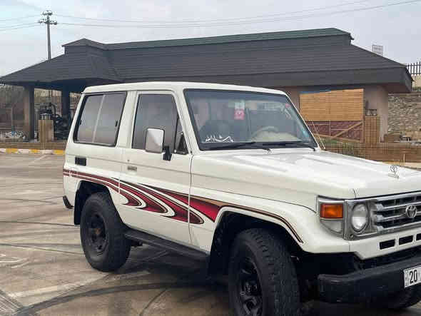 ئۆتۆمبێل: لاندکروزر مودیل 1989

گێڕ و مەکینە بە شەرت
چوار تایەی تازەی لە ژێرە

ســــعر $ یەک کۆمێنـت بکە راســـتەوخۆ بــۆ دێـــت🟢

سبوغ عامە بۆ جوانی
گێڕ و مەکینە بیلادییە 
کارەبایی بە شەرت
ژینگە  و هەزە و سەنەوی نوێیە 
کارتی بەنزینی هەیە 

ژمارەی خاوەن سەیارە👈: ***********
