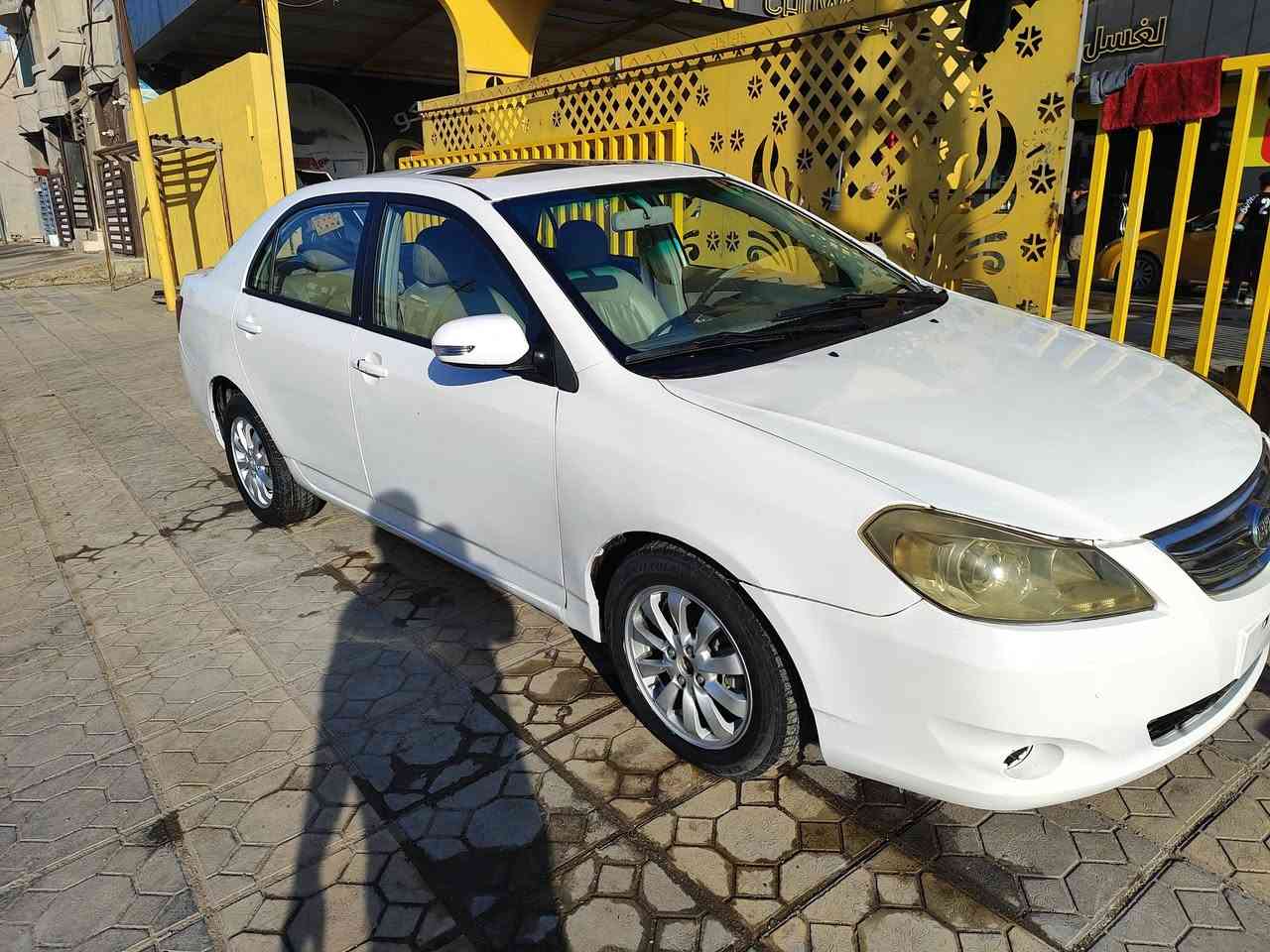 السلام عليكم
بسبب الوعود الكاذبه اعاده النشر 
بي واي دي G3 2014 مال مزاد وزاره الداخليه كتاب الترقيم مع كتاب المزايده مع الوكاله موجودات  تسجيلها يكلف 250 الف  السياره شرط المحرك والكير كهربائيات كلها شغاله. تبريد تدفئة تخم تايرات تحكم ستيرن صدر امامي خلفي كله جديد السياره ما ناقصها اي شي. مكان السياره كركوك. السياره بالحقيقه احلى من الصور 
السعر 40 وبيها مجال قليل 
***********
***********
