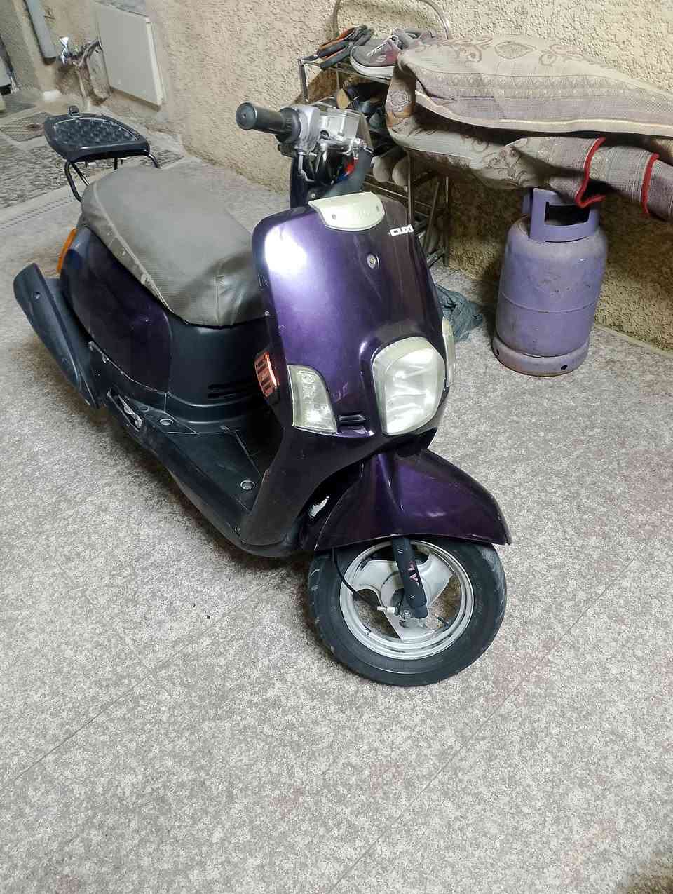 السلام عليكم مرخصه مدير الكروب
بوليس كابريتر  مكينه ما مفتوحه كهربائيات شغاله نكره سلف و هندر  كفرات بلادي   نقصه ستاند تعليك. مكان بغداد حي اور السعر 450  وبيه مجال للشراي رقمي واتساب متواجد ***********
