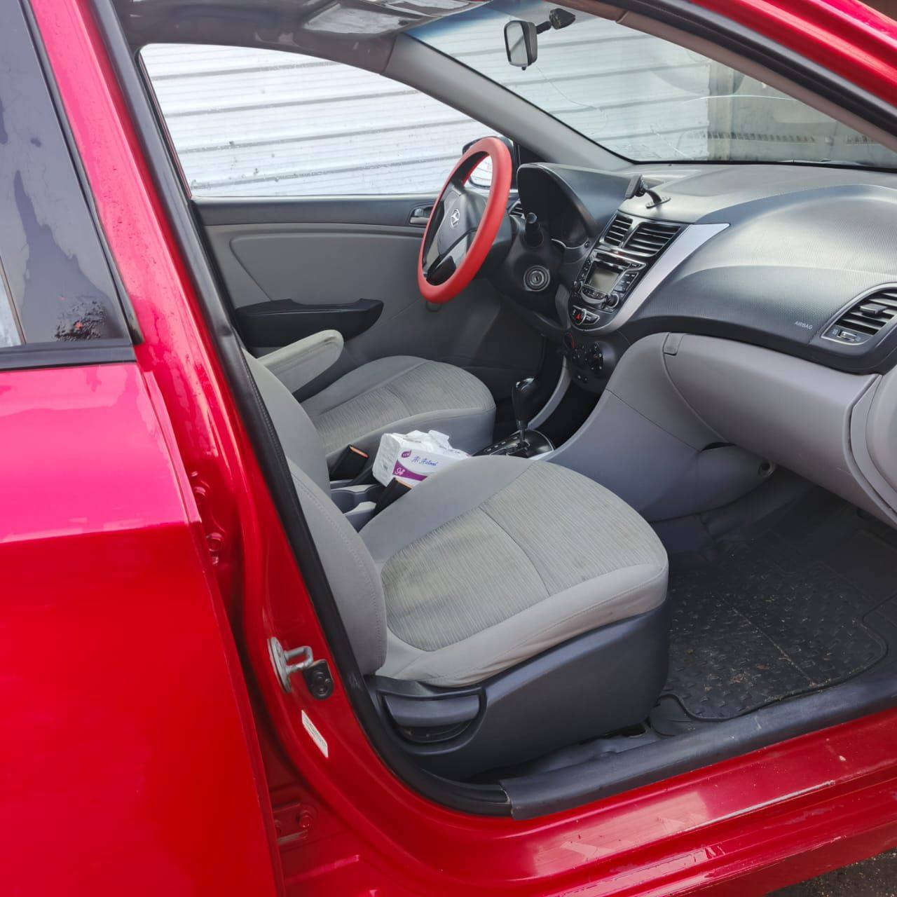 السلام عليكم
اكسنت موديل 2016وارد امريكي كفاله عامه 
كير مكينه وضع شركه تبريد تدفه كهربائيات تخم تاير كلشي جاهز سياره جاهزه رقم ذي قار تحويل مباشر سنويه 2027كفاله من الحادث من البارد 
السعر 100وبيه مجال تراهم مراوس 
المكان الناصريه قضاء الشطره ***********
