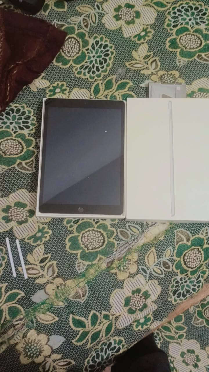 سلام عليكم ايباد 9شرط مامفتوح نموذج M ذكره 64 هوه ملحقاته كامله نضافه 99 شاحنه مال شركه الاصليه كارتونه وياه يعني فول مال جناي السعر 280 بي مجال بصيط جدآ حساب بوبجي افور ثلجي جوكر بدلتين اكس مثل ماموضح بل فيديو سعره الحساب 150 الشرايه حياكم لله مكاني العلم الحي العسكري مامتواجد عل فيس رقمي ***********
