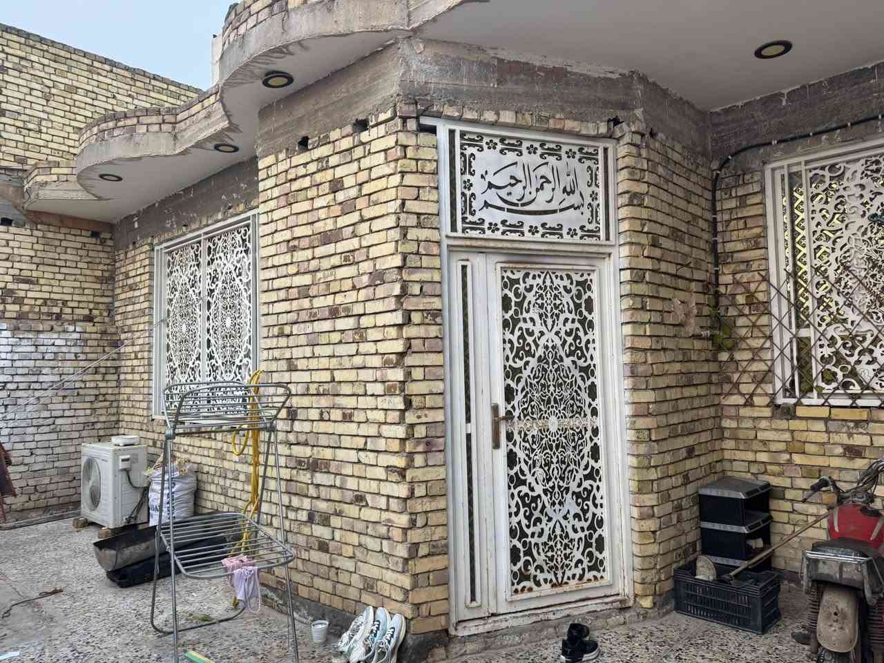 دار للبيع التدريسيين خلف الجمعيات بضهر المدرسه والمركز الصحي مثل مامبين بلفديو عليه اسكان لاستفسار الاتصال ما متواجد بلفيس ***********
***********
