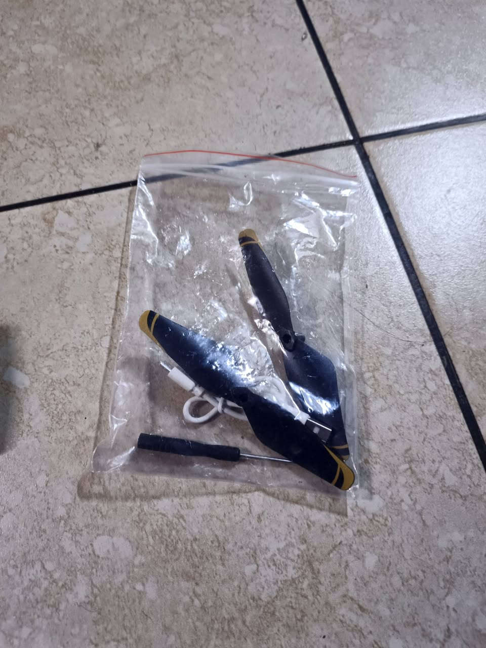 السلام عليكم عندي طائره شحن احنه فحم بيه كلشي منعرف بيه تشتغل على بطاريه شحن كونترول يشتغل على بطاريات سعر ٢٥الف


**إذا كنت صاحب هذا الإعلان وتريد حذفه لأي سبب، رجاءا أرسل رسالة إلى الدعم الفني**