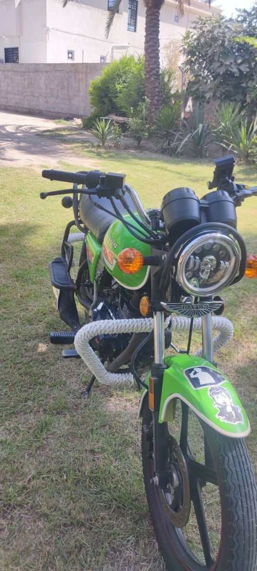 السلام عليكم دراجه دايون 2023 نضافه فول . محرك 200 cc دراجه مرقمه سنويه . دراجه نضافه خير من الله ما بيها اي نقص السعر 2.100.000 وبيها مجال تواجدي كربلاء حي النقيب
للاستفسار.***********
