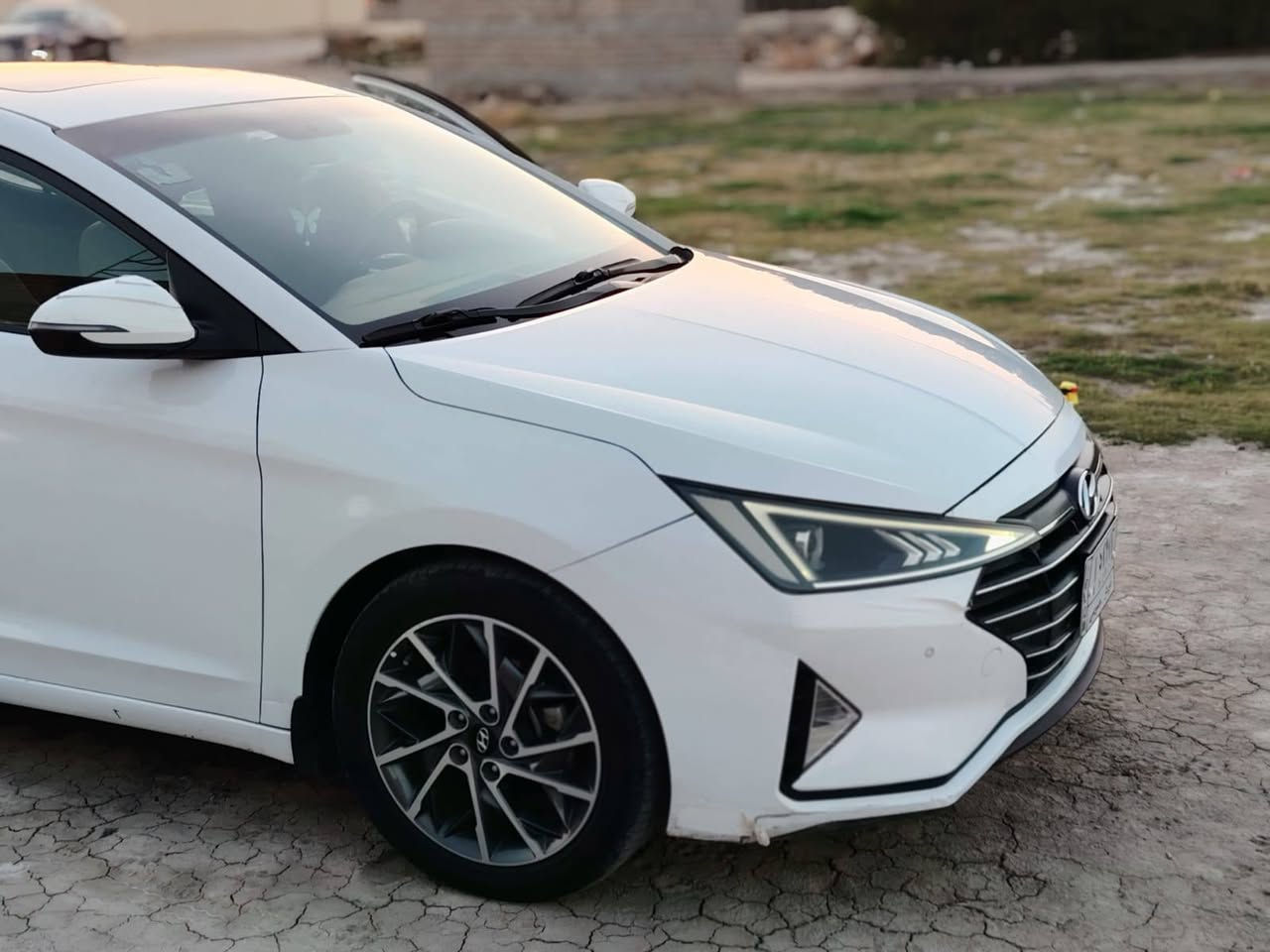 هونداي الانترا خليجي موديل 2020 رقم ذي قار حره تحويل ثاني يوم كفاله عامه من الضربه والصبغ والفتح والبارد مكينه وكير مكفولات على الشركه ما مفتوح برقي بيهن سيارة جديدة كلش واحلا من الصور حدادة وتخم تاير جدد السياره فول مواصفات فتحه بصمه 5ويل كب بعد بيهه مواصفات هواي مكان السياره ناصرية مركز خلف الجامعه السعر 160 ‏ للتواصل ‪***********‬‏ ملاحظة  إذا طلع شي خلاف كلامي أتحمل كافه المصاريف
