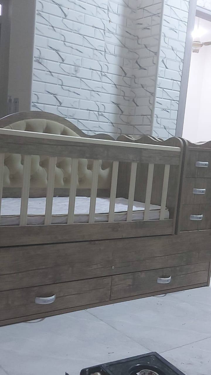 كاروك للبيع بعده مامستخدم جديد صارلي كم يوم من اخذته لاستفسار الاتصال او مراسله الصفحة ***********
