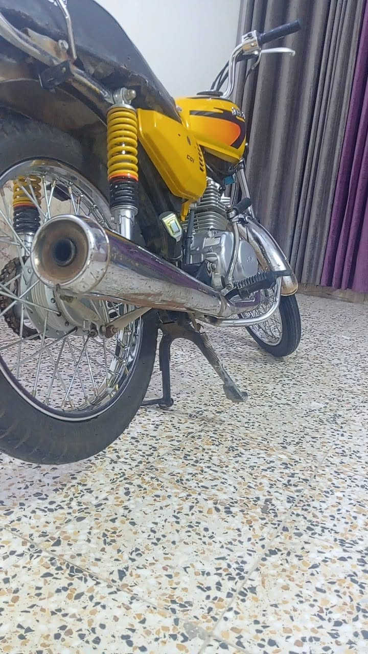 السلام عليكم 
دراجه اربعه كير نامه
موديل 22
 بيهه ولفات صفر واحد الاصلي 
وكيله نوار الباشا مكفوله اوراق كامله
السعر 750 والشراي بيك خير ودلل
بيه مجال بصيط 
وعنواني الديوانية الجته شارع30
وباقي التفاصيل خاص


**إذا كنت صاحب هذا الإعلان وتريد حذفه لأي سبب، رجاءا أرسل رسالة إلى الدعم الفني**