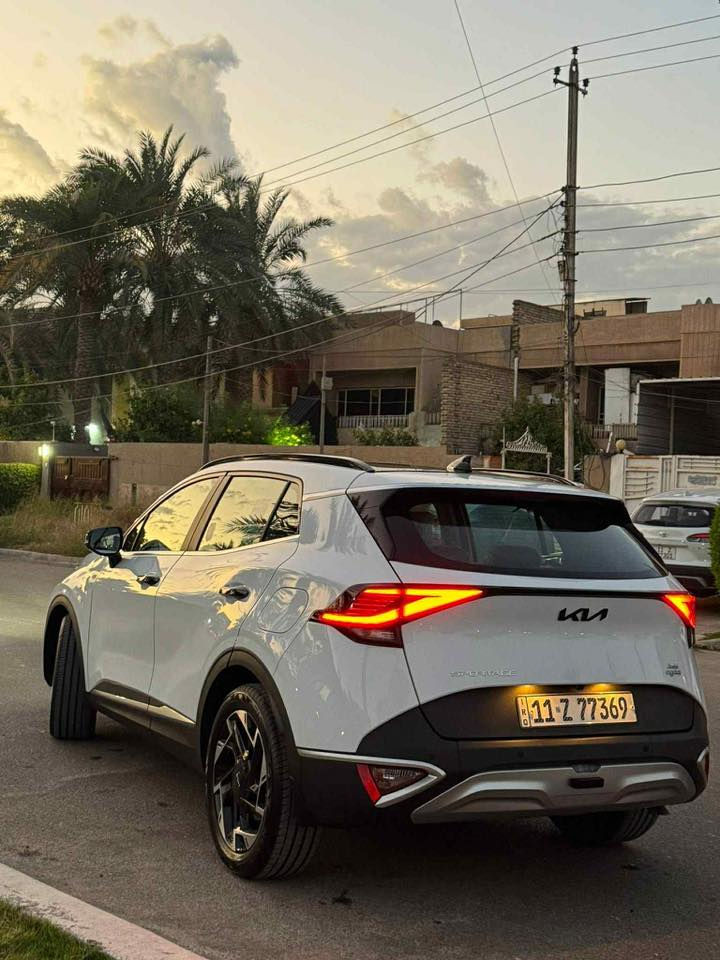 الموديل : 2025 . (خليجي) . 
المحرك : 4  سلندر DOHC 2.0
العـــداد : 14 الف 
الضمان : 5 سنوات 

المواصفات : 
* مقاعد تدفئة .
* صندوق كهربائي .
* مقاعد مخمل.
* المقاعد الأمامية كهربائية .
* حساسات خلفية وامامية 
* اطار قياس 235/50R19 انج .
* دخول وتشغيل بصمة.
* أنظمة قيادة متعددة.
* لوحة عدادات المركبة LCD.
* حساس مطر.
* هاند بريك بصمة.
* تحذير النقطة عمياء.
* برداية صندوق الامتعة.
* مرايا كهرباء.
* المصابيح الأمامية زنون .
* كشافات الضباب زنون . 
* تشغيل عن بعد .
* نظام APPLE CARPLAY
* مكيف خلفي.
السعر 248 وبيها مجال بسيط 
للاستفسار ***********
العنووان السماوه 
ملاحظه : البجم مغلف ppf افلام حمايه والراديترات مغلفات حمايه من الخدش
