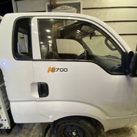 كيا بنكو 2025 ماشيه 13 مكاني الشعب مكفوله من صبغ وبارد بيه بس هاي الطخ...