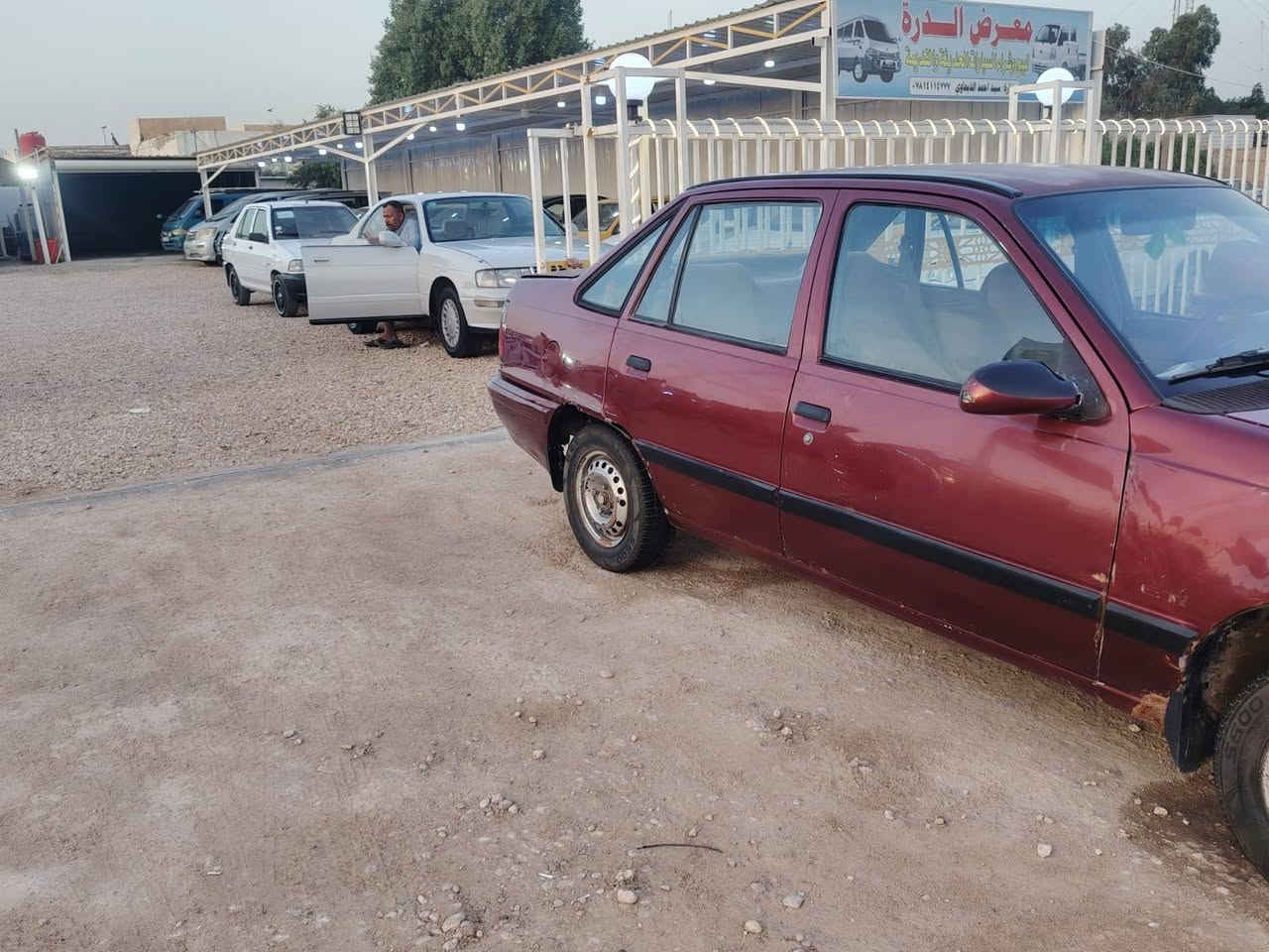 السلام عليكم للبيع دايو رقم كربلاء مشروع وطني مكينه وكير جدد دواخل جديده حداديه جديده مكفولة من ضربه وصبغ السياره وضع الشركه كله بلاديه ولا شيء بيه مو بلادي السعر 22 مكان السياره نجف مناذره عمود 93 السياره ترايه وين ميعجبك  ***********
