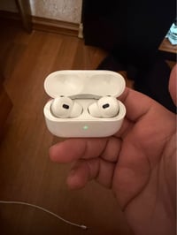 ايربود برو • الجيل الثالث • اصلية